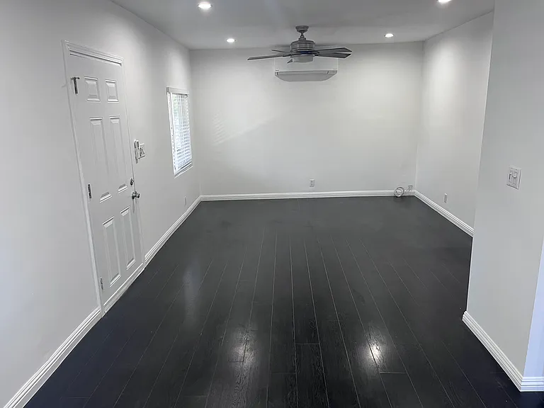 1253 Cypress Ave — Photo 7