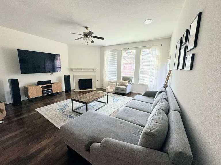 4452 Riptide Ln — Photo 3