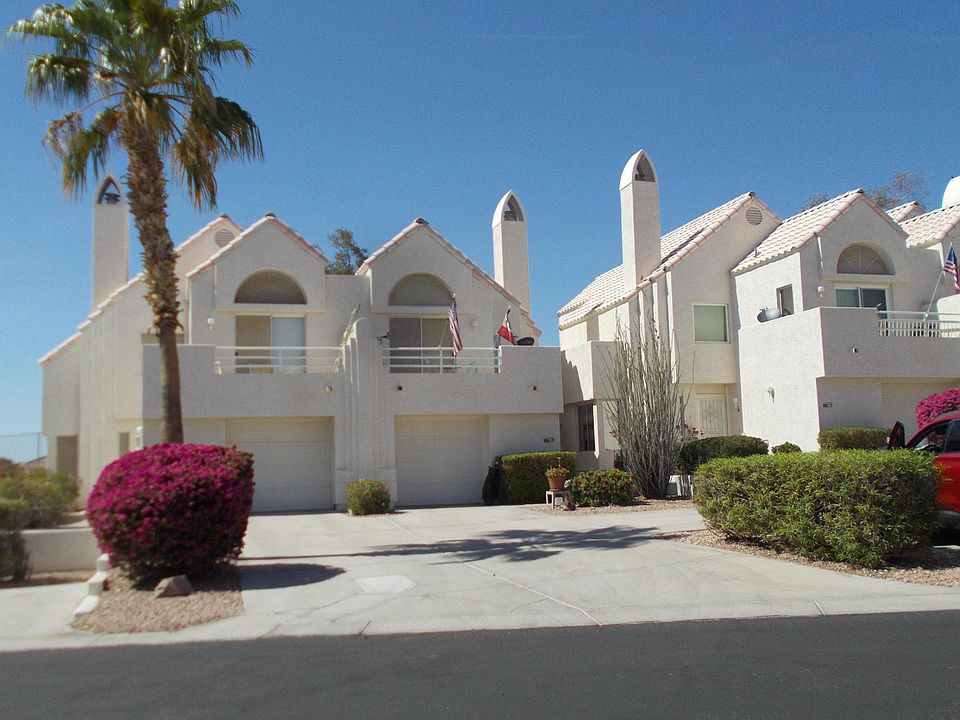 1st image of 420 Acoma Blvd S Unit 18