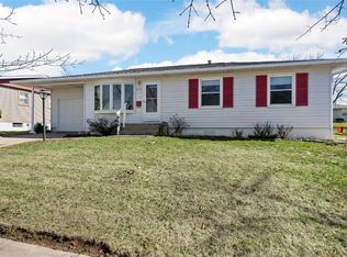919 Owen St NW, Cedar Rapids, IA 52405