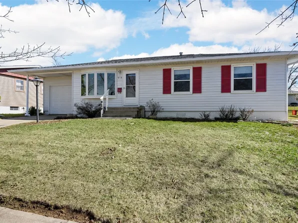 919 Owen St NW, Cedar Rapids, IA 52405
