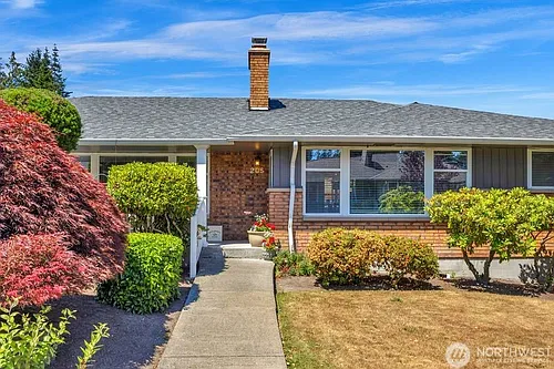205 Heather Rd Photo 1