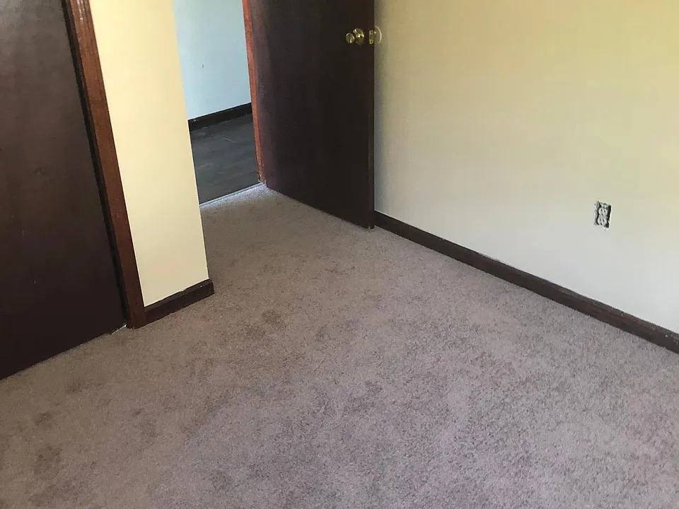 Bed room
