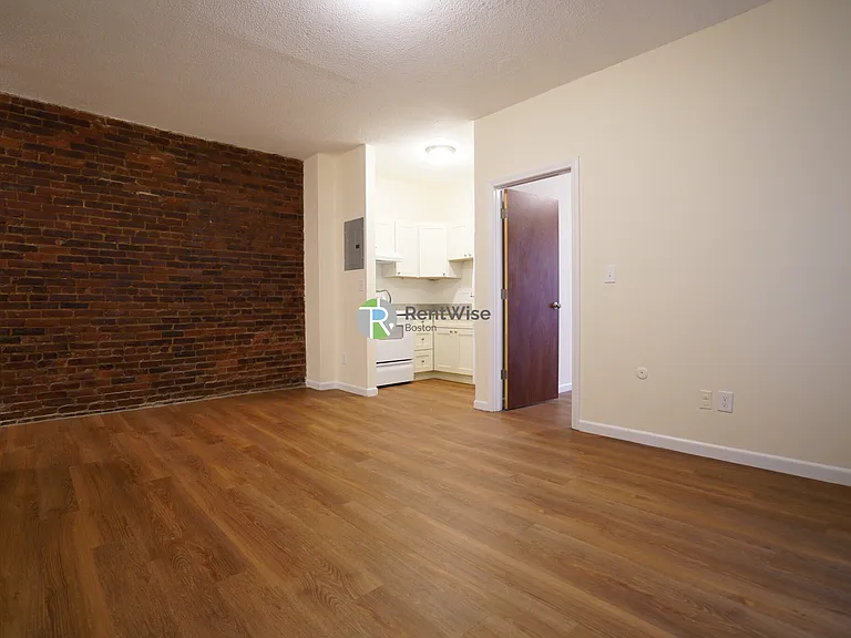 54 S Huntington Ave #4 — Photo 5