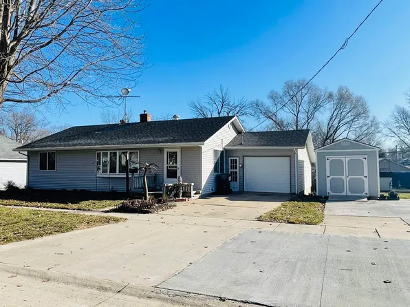 406 S Pearl St, New Sharon, IA 50207