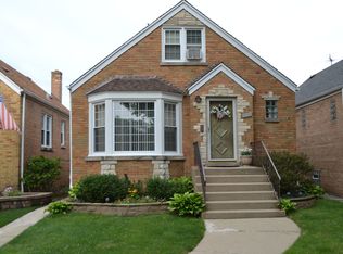 5042 N Newcastle Ave, Chicago, IL 60656