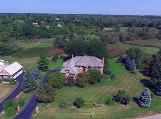 6255 Pine Tree Dr, Long Grove, IL 60047