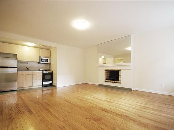 3rd image of 67 Jane St APT 1B