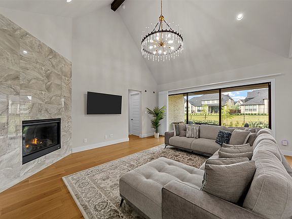 5th image of 14736 Gerbera Daisy Rd