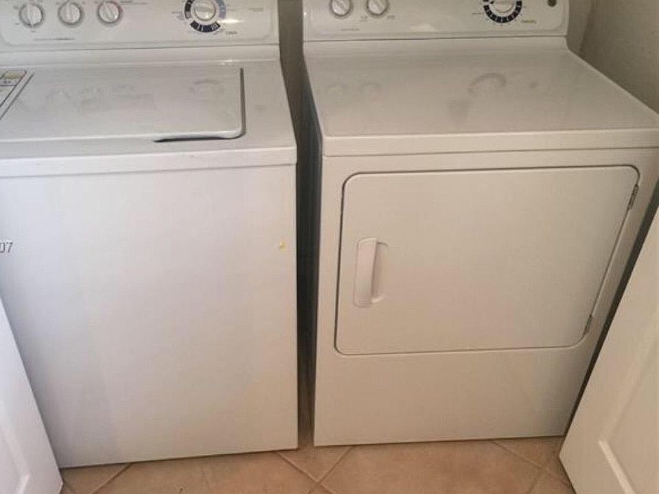 2nd image of 519 Racquet Club Rd APT 51
