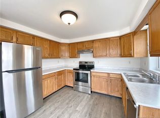 3 Selleck St APT B, Norwalk, CT 06855