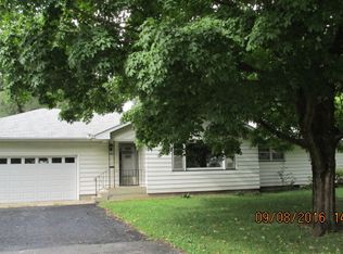 100 W Grant St, Plano, IL 60545