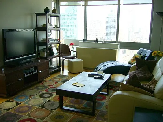 Rented by BLU Real Estate | media 23