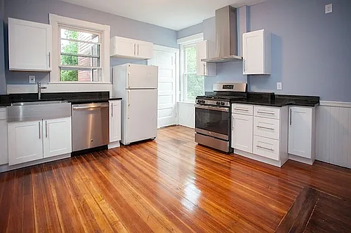 200 Harvard St #3 Photo 1