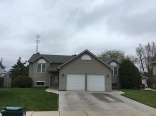 9030 Broadway Dr, Sturtevant, WI 53177