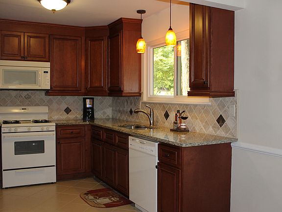 3rd image of 4740 Jamerson Forest Cir