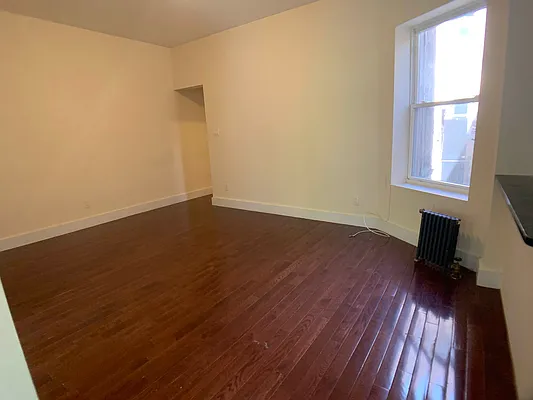 Rented by EXR | media 7