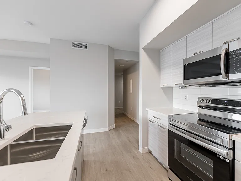 15 Refinery Way — Photo 10