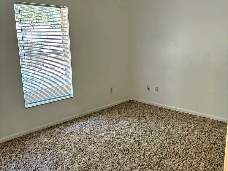 3279 E Kennedy St — Photo 24