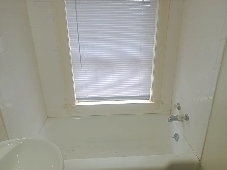 950 1/2 N Faulkner Ave #1 — Photo 6