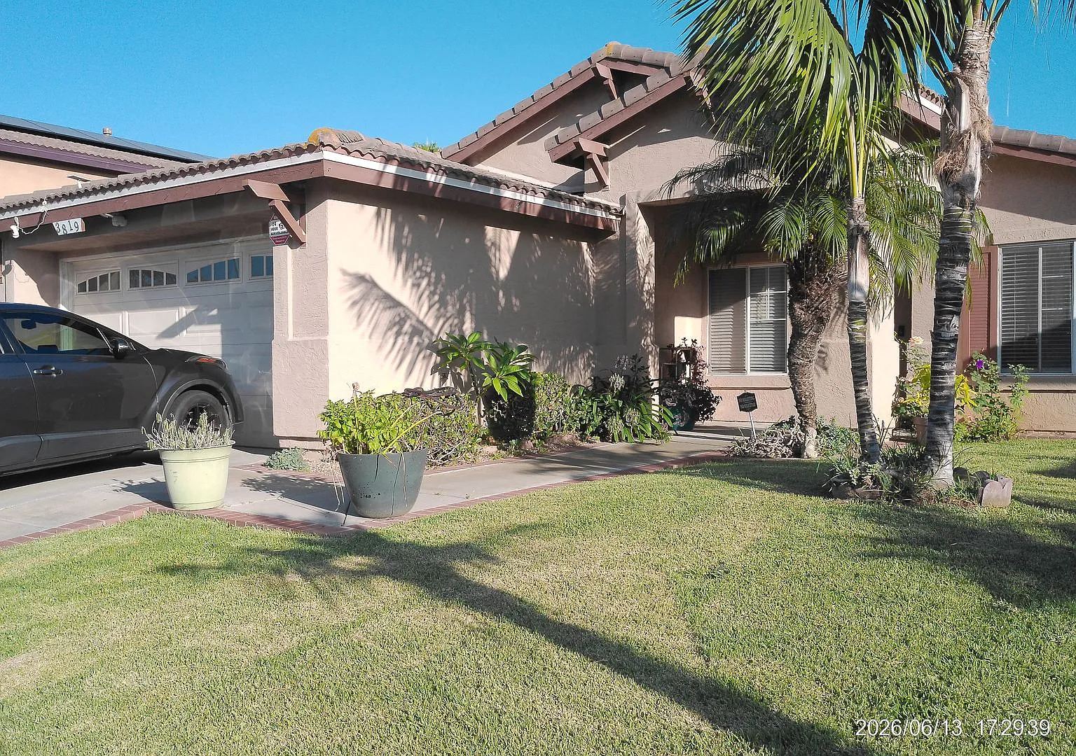 4 bedroom home in San Ysidro — Photo 2