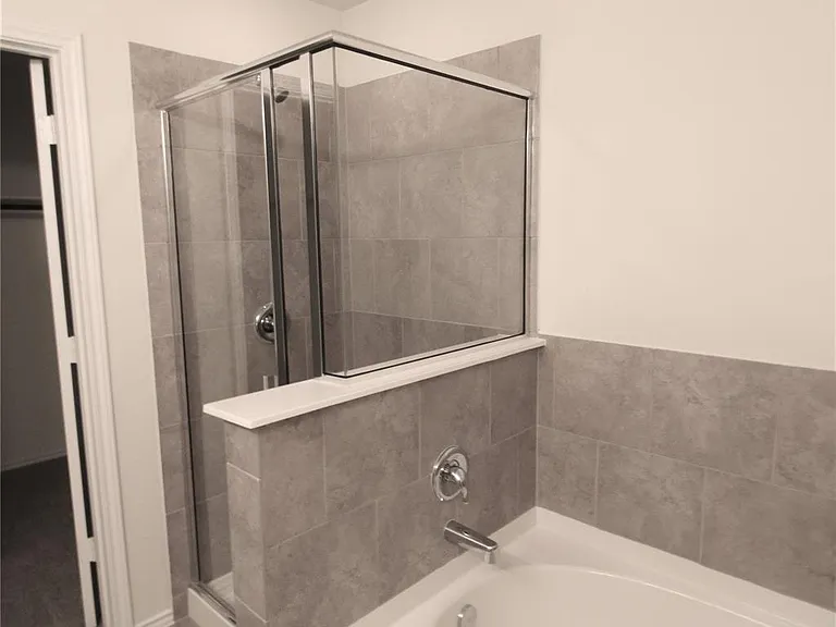 2601 Chandler Creek Blvd #16 — Photo 9