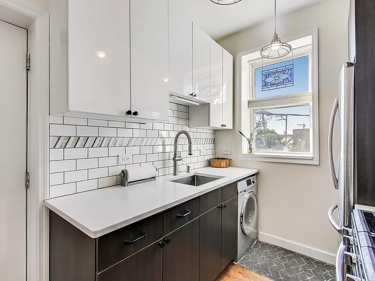 2255 W 24th St #201 — Photo 8