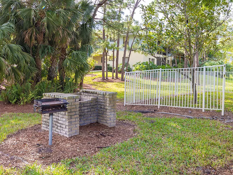 6537 SE Federal Hwy #101 — Photo 20