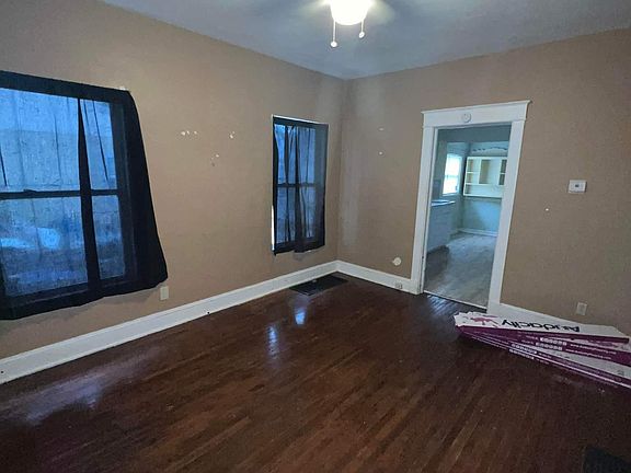 2nd image of 715 Van Brunt Blvd