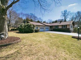 23 Van Winkle Dr, Rensselaer, NY 12144