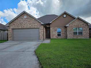 2460 Carol Sue Ave, Gretna, LA 70056
