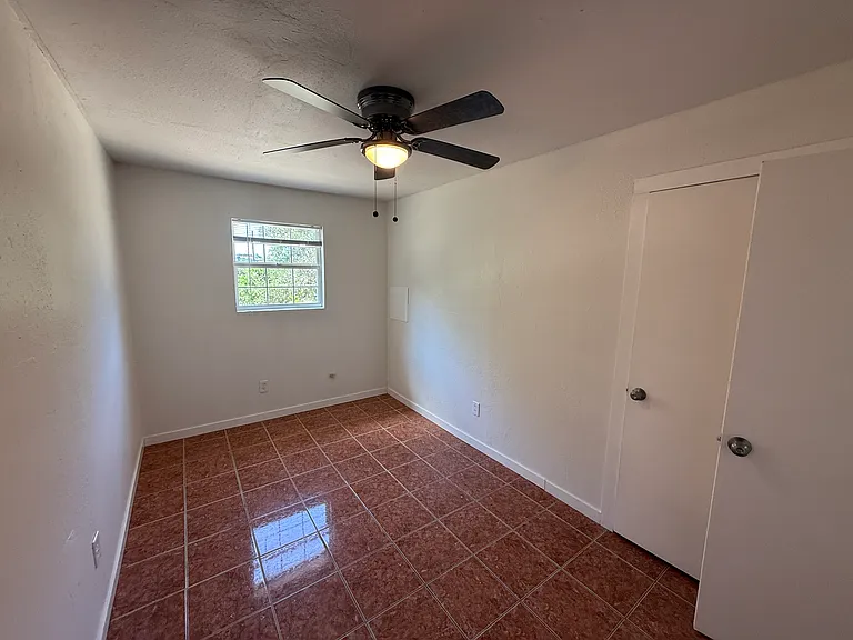 560 Wickford Way — Photo 29
