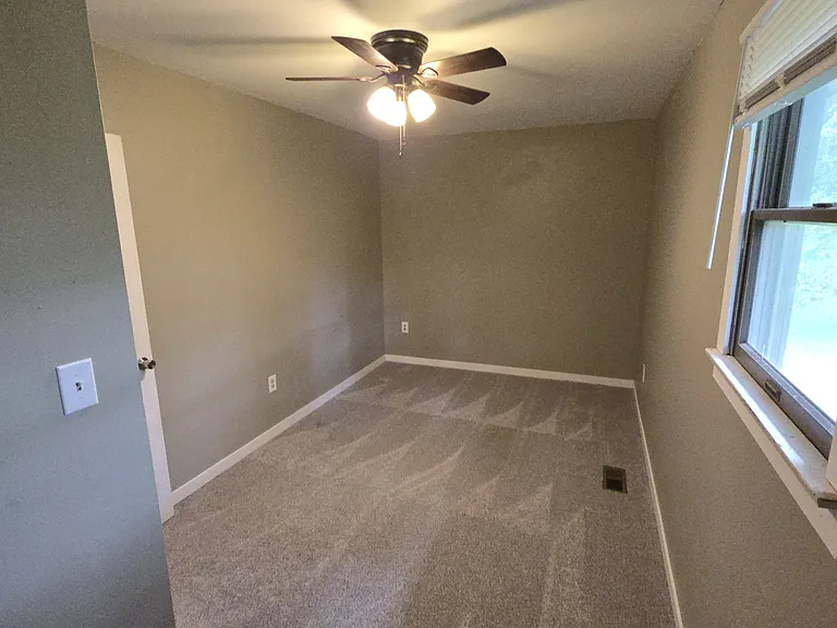 400 Beadle Dr #A — Photo 7