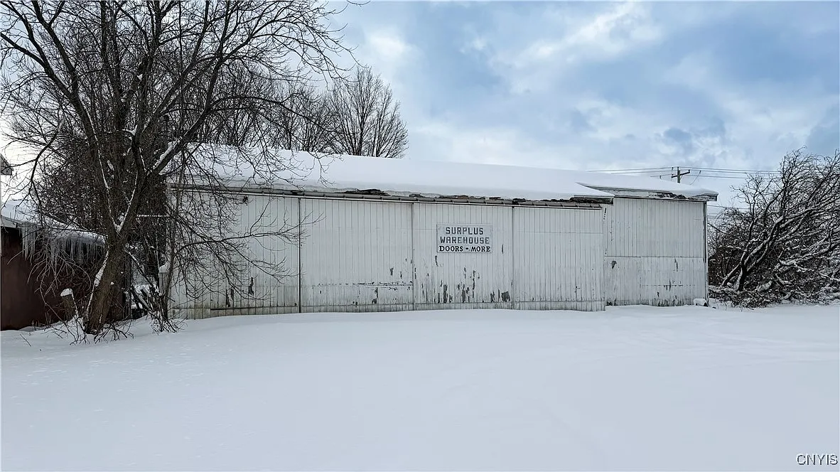 312 S James St photo 1
