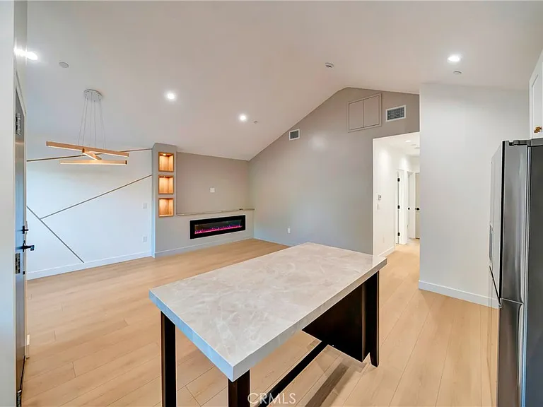 15741 Valerio St — Photo 12