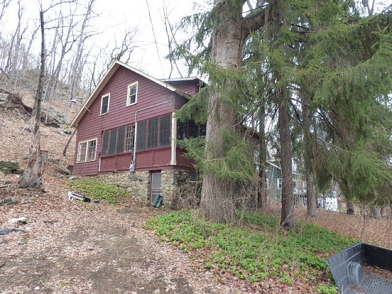 2nd image of 157 Lackawanna Dr