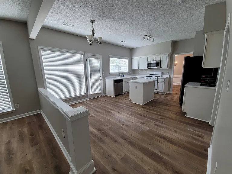 6035 Foxberry Ln — Photo 7