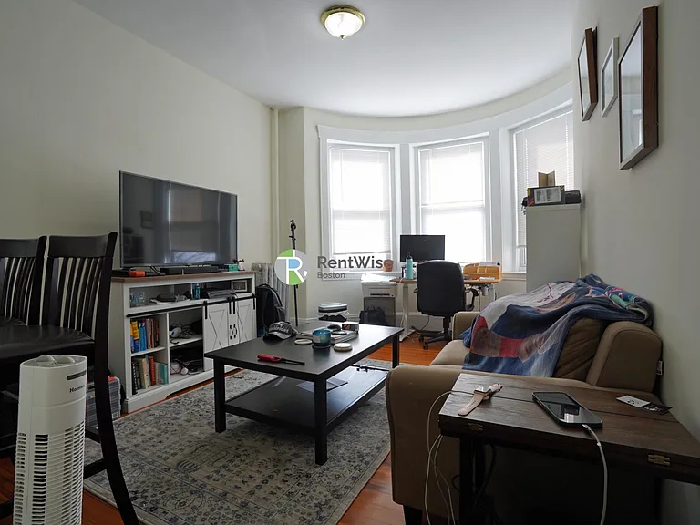 75 Brighton Ave #3 — Photo 3