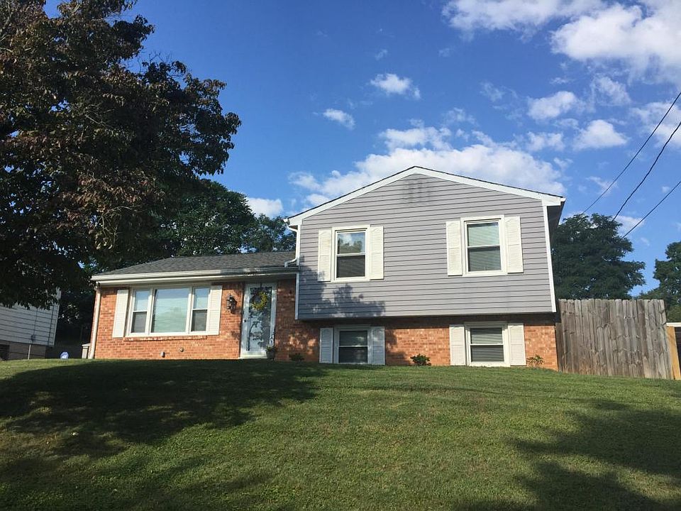 1st image of 4051 Pebble Dr