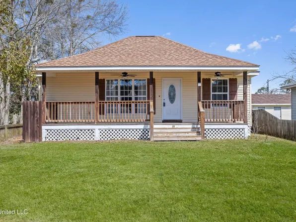 317 Old Spanish Trl, Waveland, MS 39576