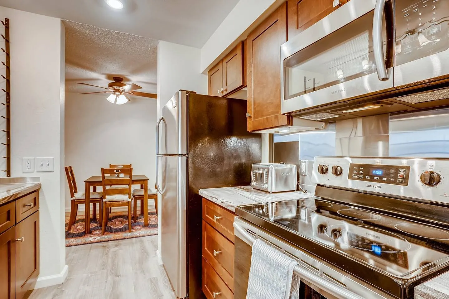 2 bed, 980 sqft, $2,900 — Photo 2