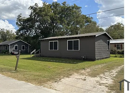 3206 Lobenstien Ln