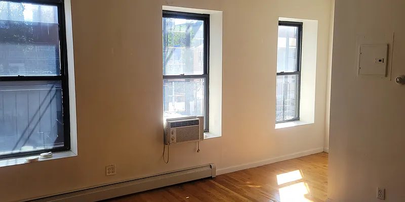 Rented by Obiajula Ugbomah, LREB | media 14