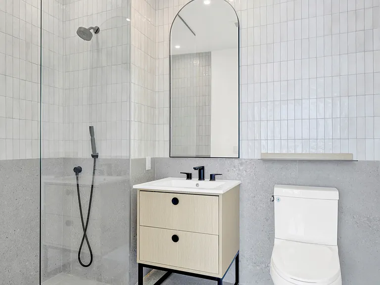 60 Cedar St #10B — Photo 6