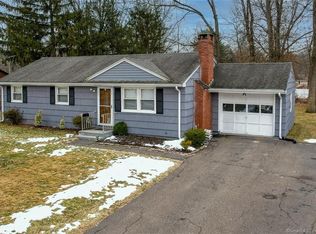 61 W Eggleston St, Bloomfield, CT 06002