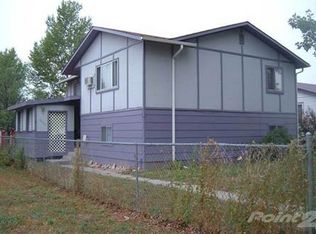 1008 N Crow Ave, Hardin, MT 59034