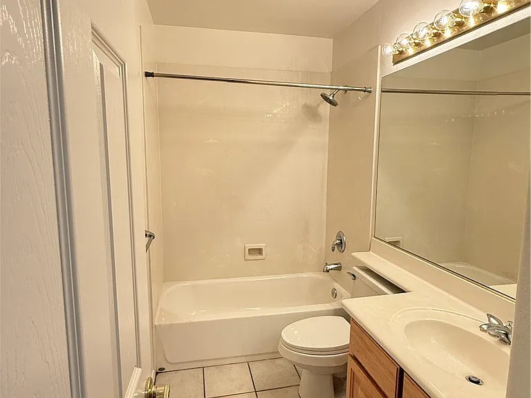 10975 Calcedonian St — Photo 12