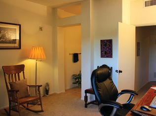 2724 Borchard Rd, Thousand Oaks, CA 91320