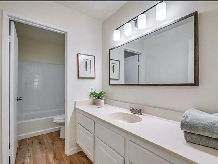 4425 Oak Tree Way — Photo 1