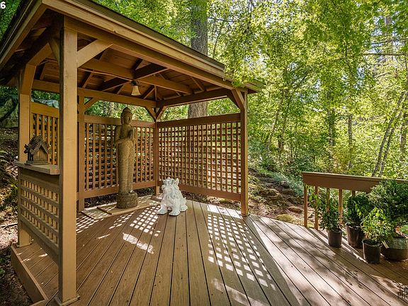 5th image of 2842 Greentree Way